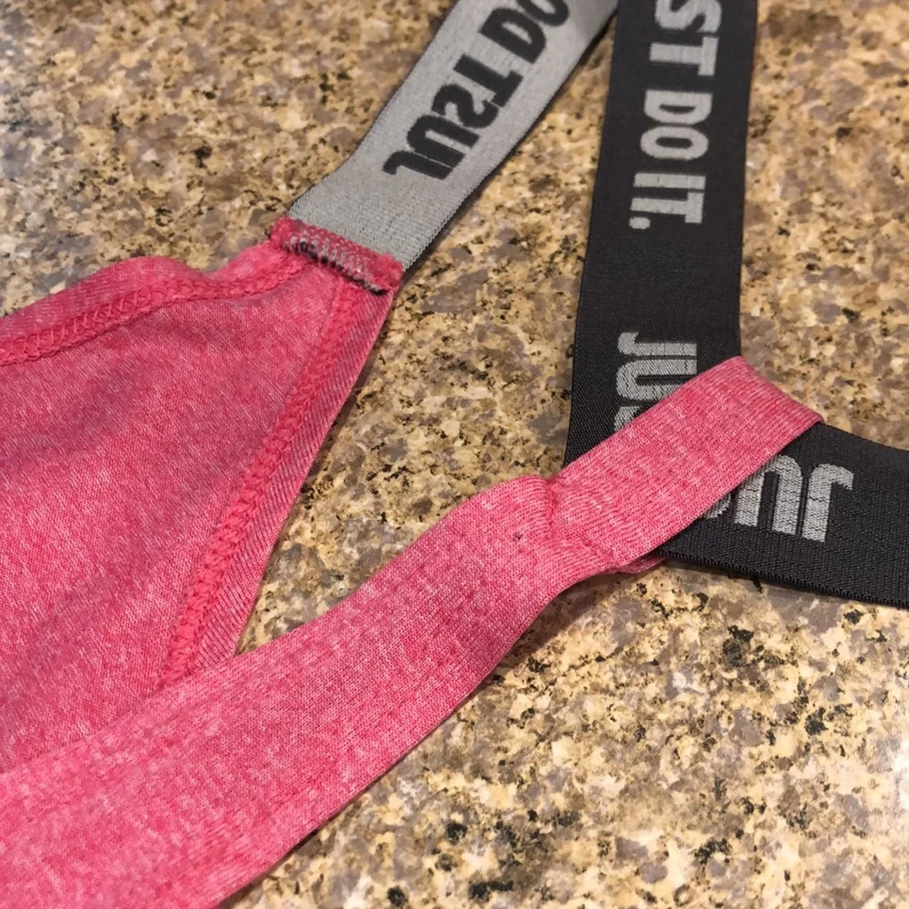 🔥Flash Sale🔥 Nike Dri Fit active Pink Sleeveless Tank Top Small - Picture 10 of 17